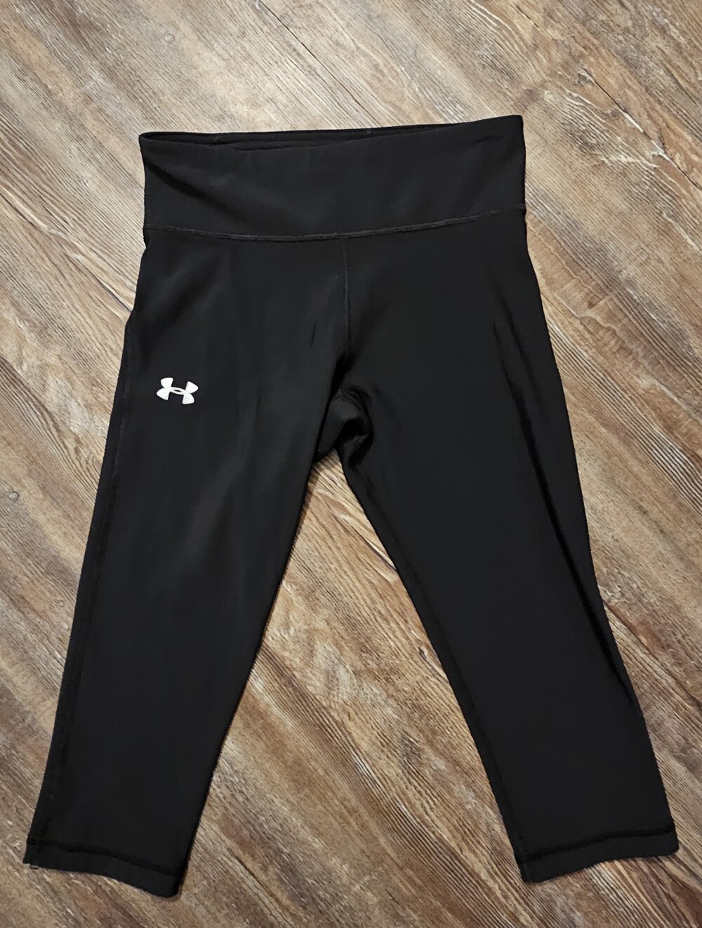 Under Armour Black Athletic Capri Leggings with Logo